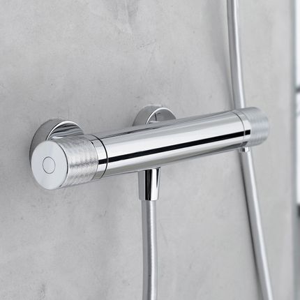 Mitigeur mural thermostatique pour douche de la collection Rivoli par Jacob Delafon