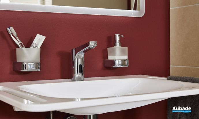 Lavabo plan de toilette PMR de la collection Derby Style par Vigour