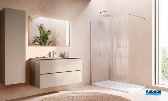 paroi de douche fil d'eau poli brillant